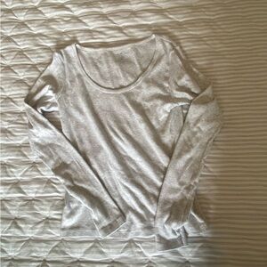 Brandy Melville long sleeve fitted gray cotton tshirt